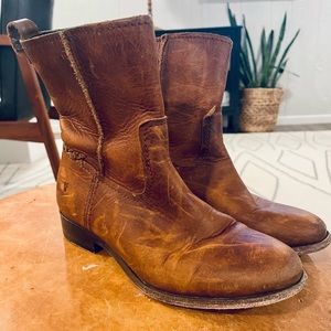 Tan Leather Frye Boots (womens 5)